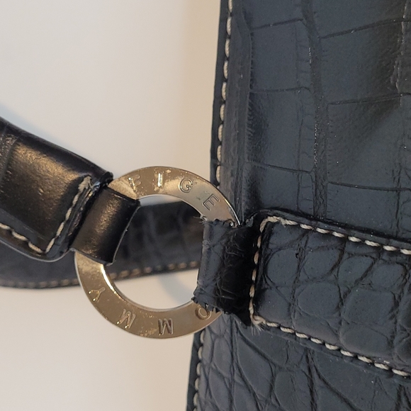 Tommy Hilfiger smaller purse bag - Picture 10 of 16